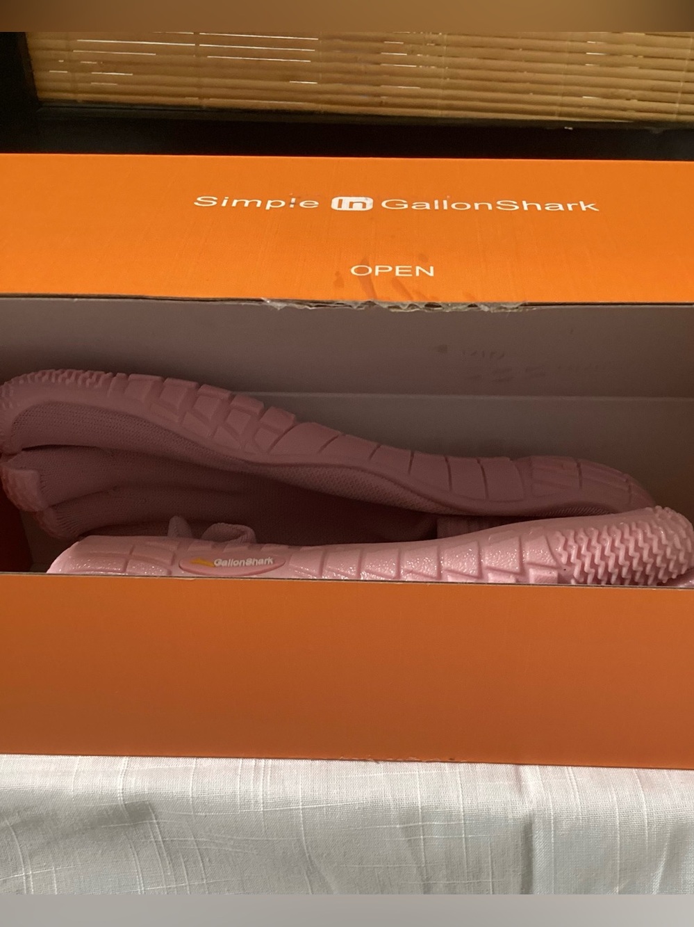 NEW GallonShark 5-Toe Sock Knit shoes Sz 8 / 38 New in Box pink ergonomic yoga - Picture 10 of 14